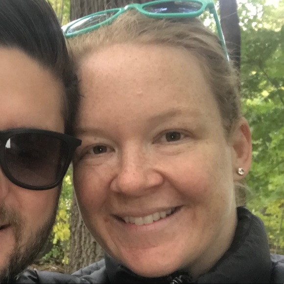 Meet your Posher, Kim - Picture 1 of 1